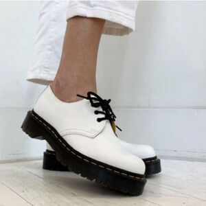 DR. MARTENS White Smooth Derby's Leather Lace-Up Shoes NWT